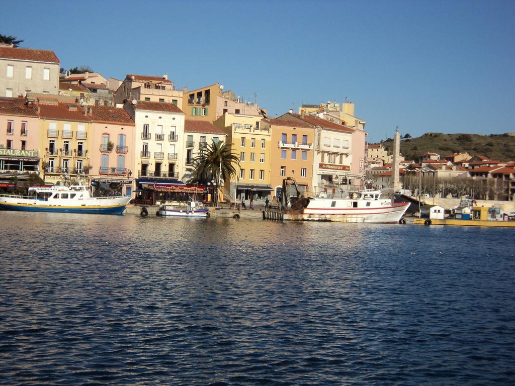 Appartement La Mediterranee Vue Sur Mer Plein Soleil 3 Climatisations Reversibles Port Vendres Zimmer foto